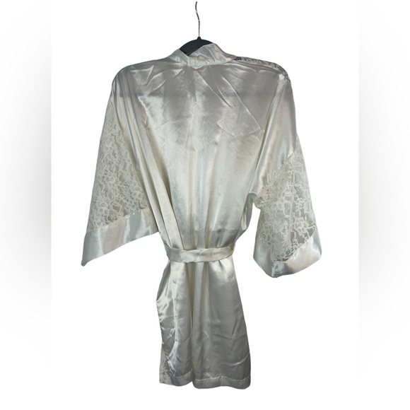Vintage Victoria secret gold‎ label satin and lace ivory robe - Picture 2 of 5